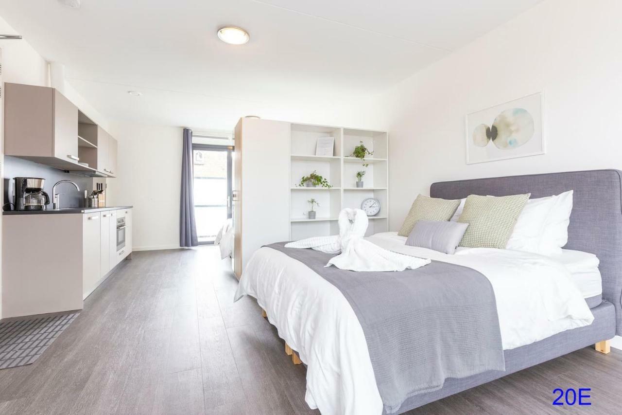 New Delft City View Central Modern Family Top Floor Apartment Utopia 20E Exteriör bild