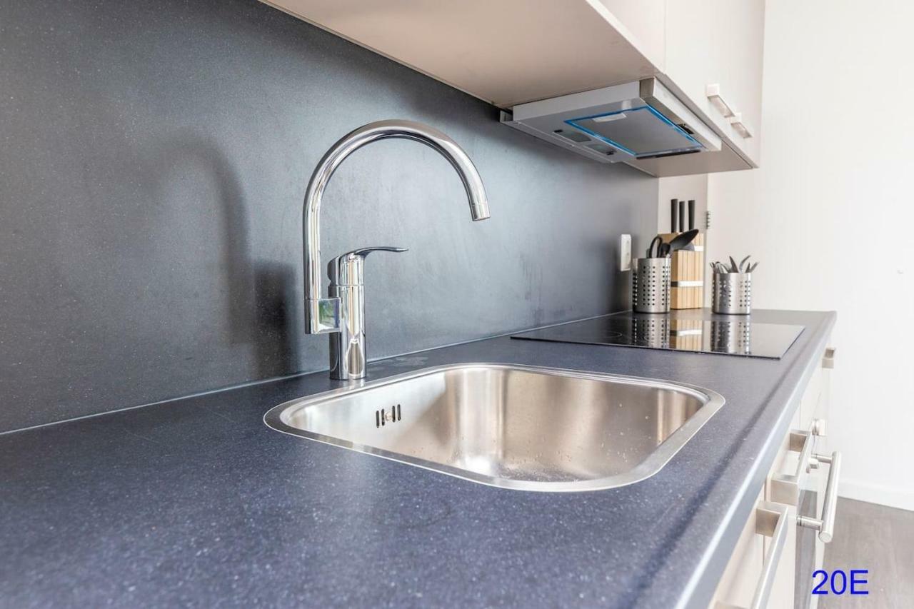 New Delft City View Central Modern Family Top Floor Apartment Utopia 20E Exteriör bild